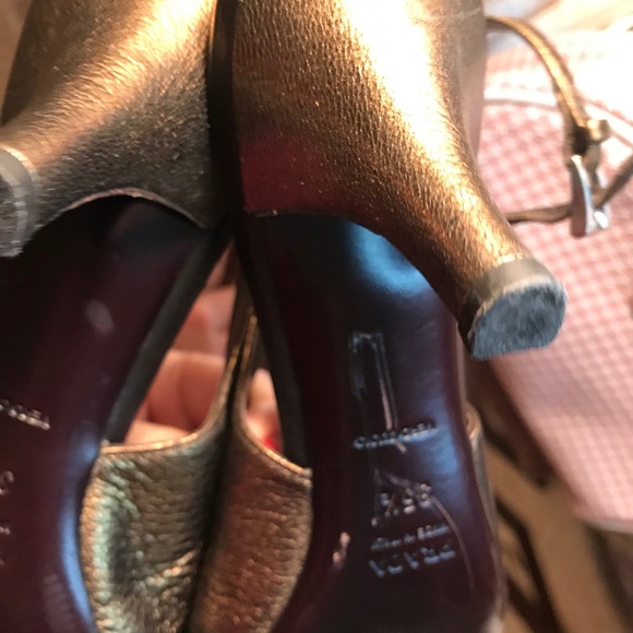 PRADA - Picture 13 of 16